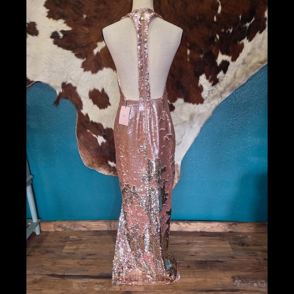 Hello Molly Rose Gold Sequin Backless Dress - Picture 5 of 8